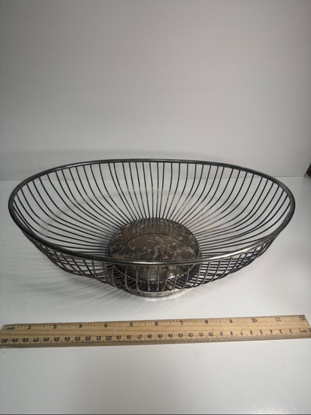 Vintage Wire Fruit Bowl - Silver Metal really cool piece